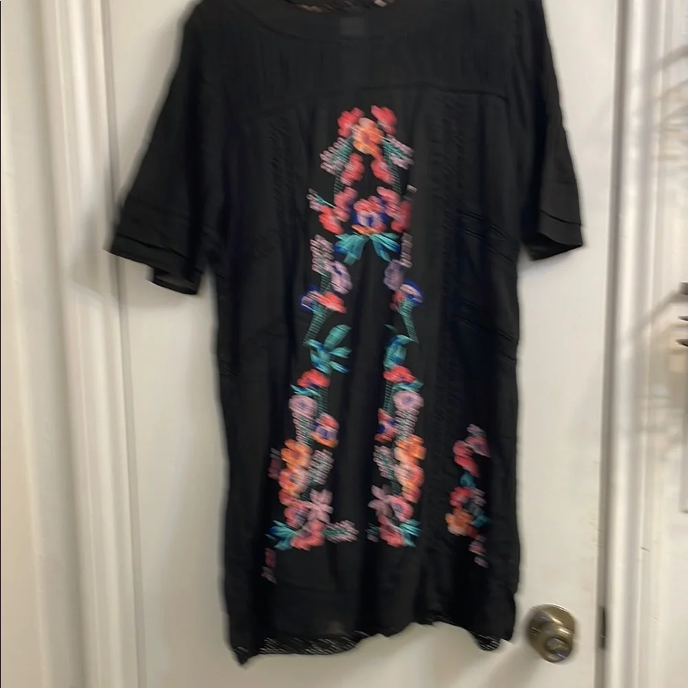 Floral Embroidered Black Top - Picture 1 of 5